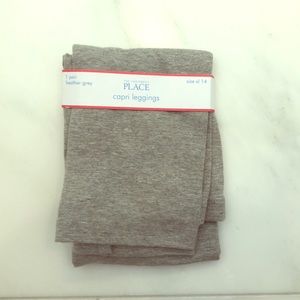 NWT Children’s  Place heather gray Capri leggings